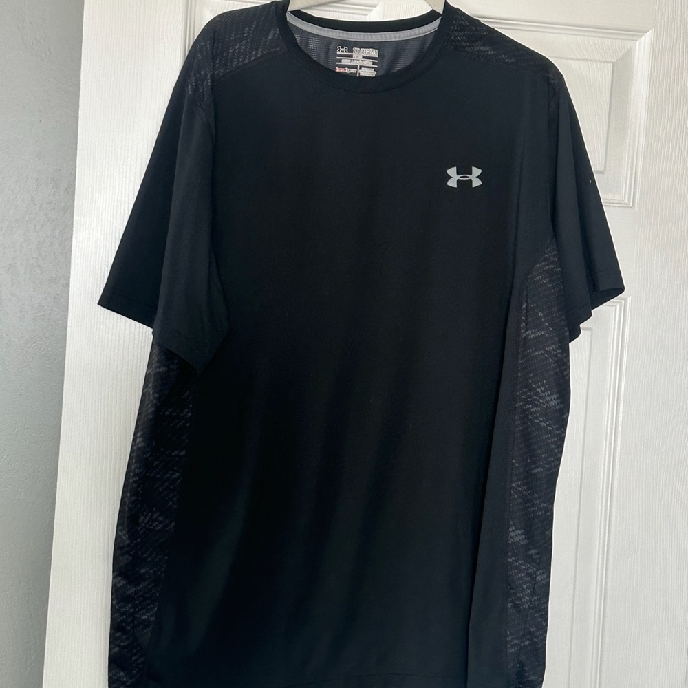 Under Armour Men's Black Athletic Tee